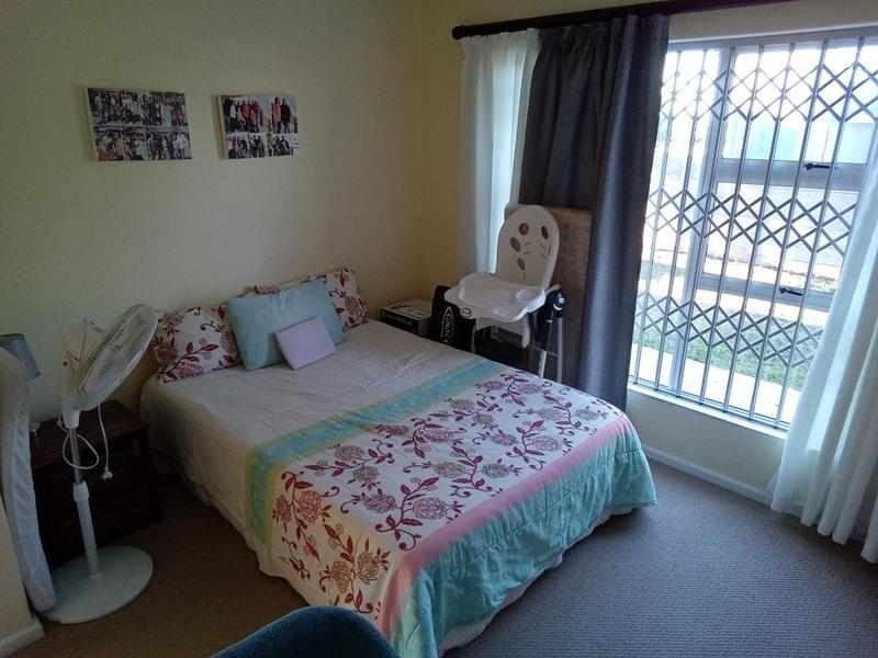 3 Bedroom Property for Sale in Boggomsbaai Western Cape